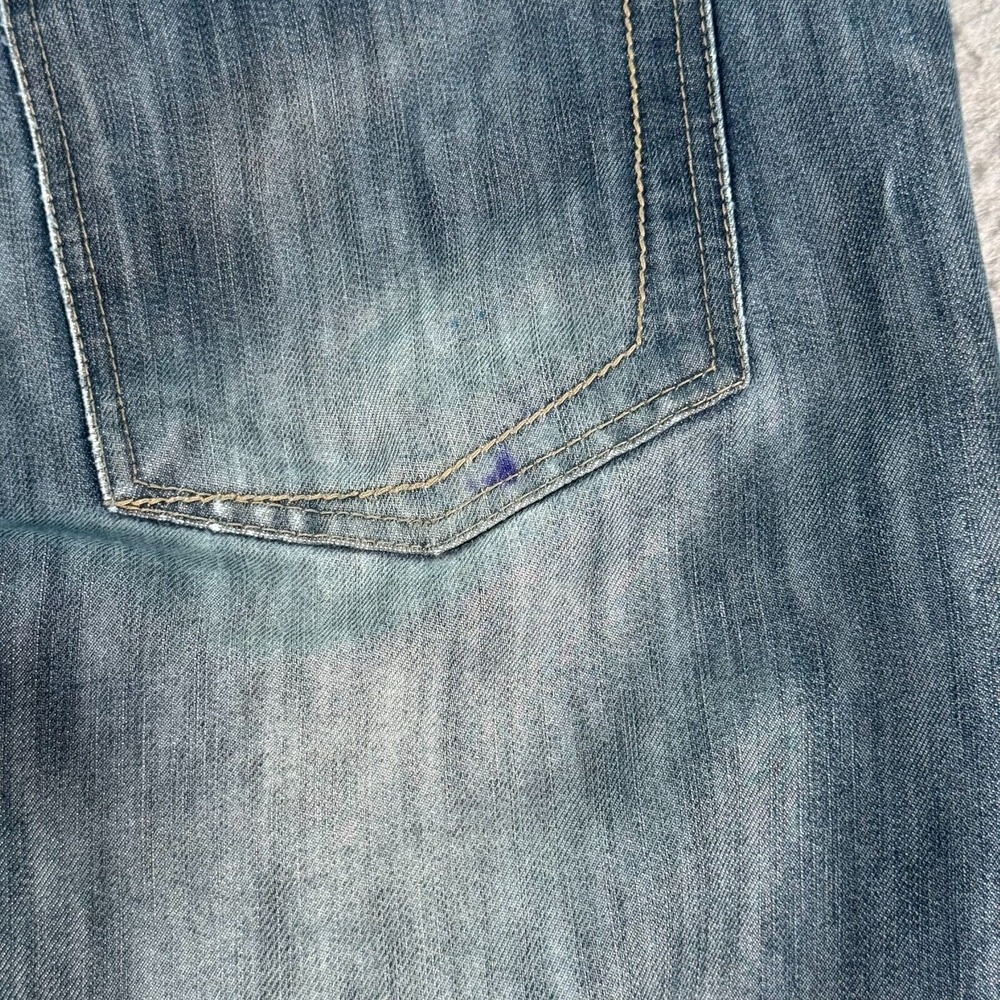 PD&C Slim Straight Jeans Mens 34x30 Blue Medium Wash Classic Distressed Denim - Picture 11 of 16